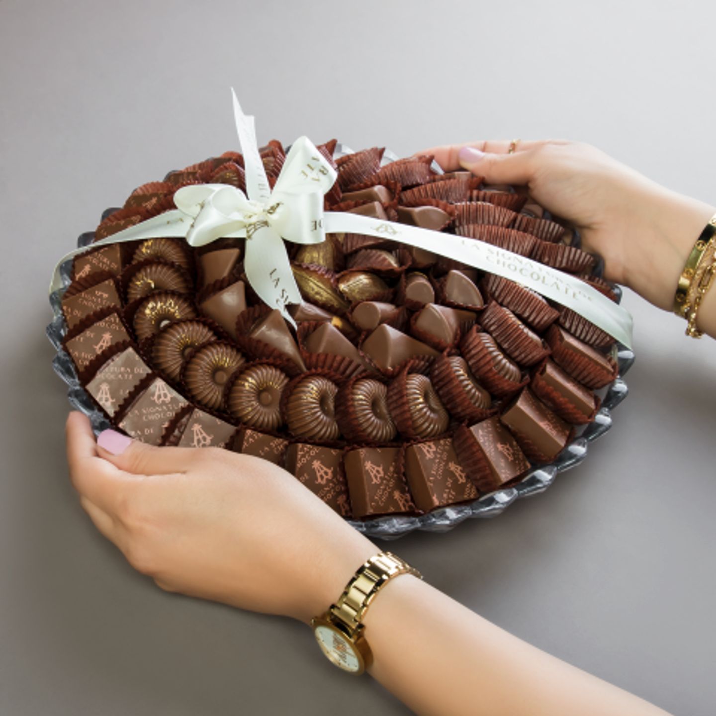 صينية شوكولاتة سويسري مكشوف رقم ١٦٧٦