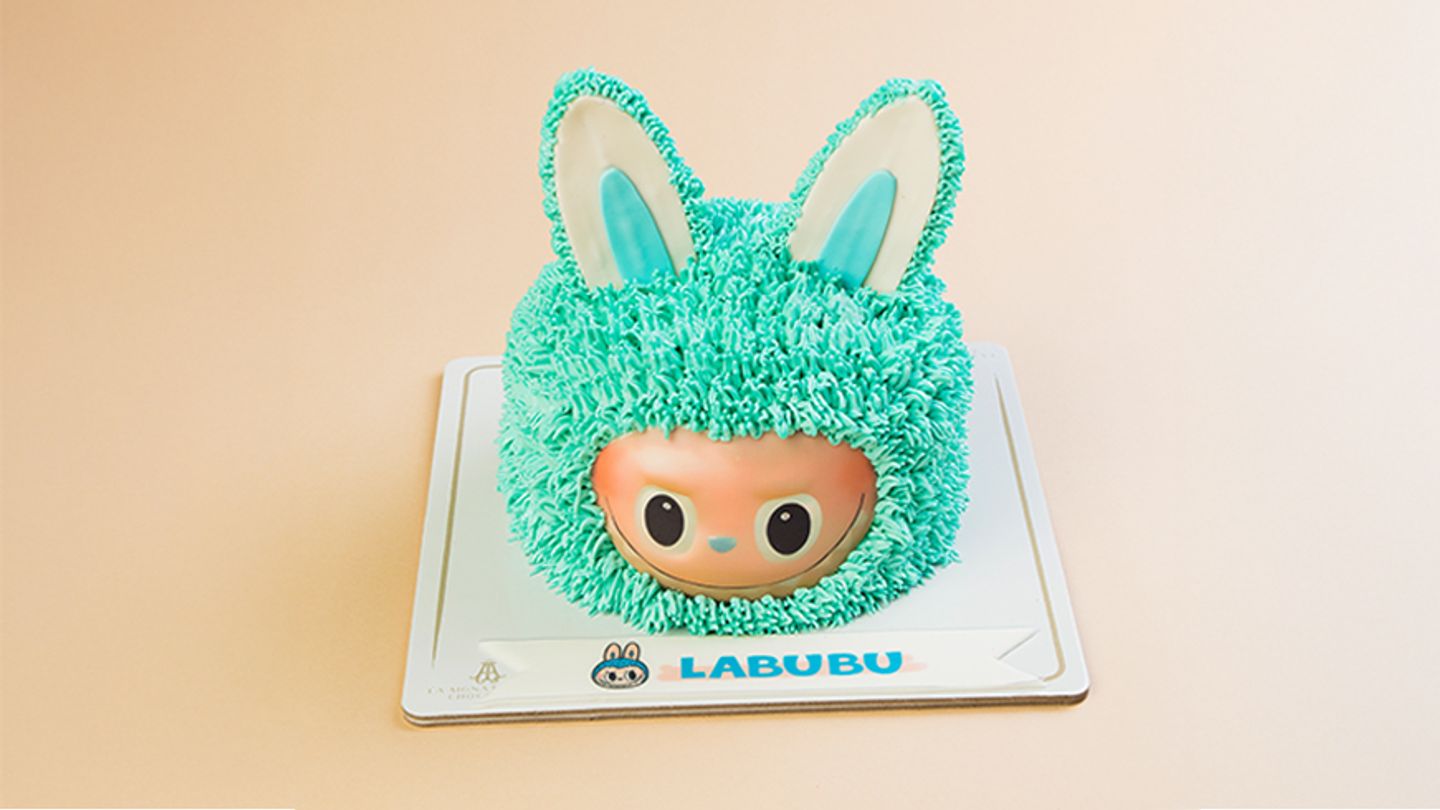 Labobo Cyan Cake