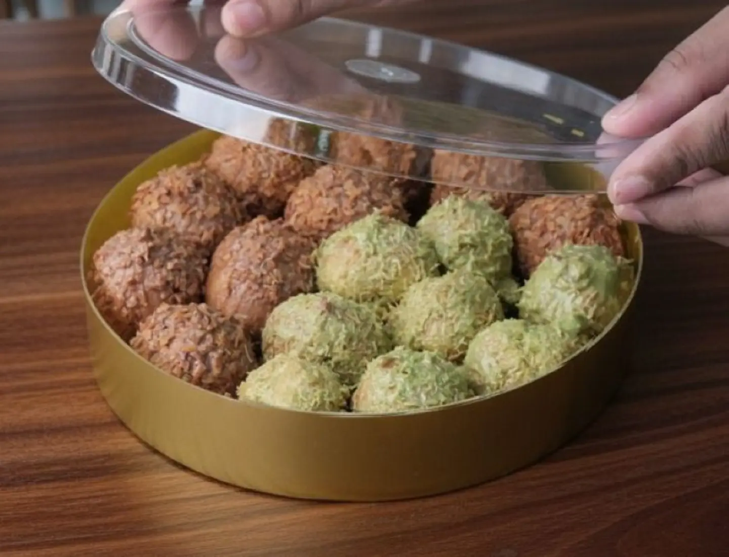 Eclair Nutella And Pistachio