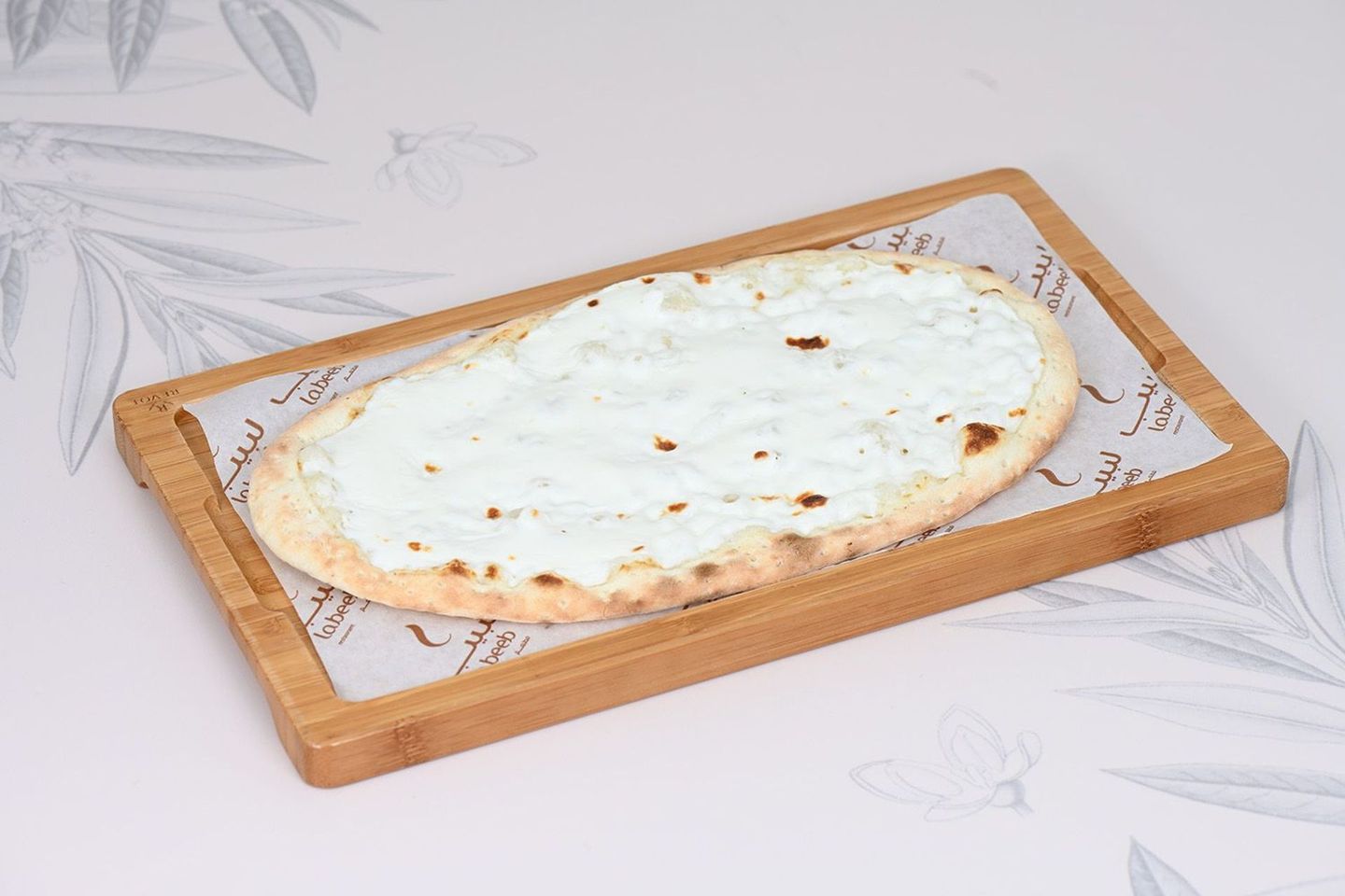 لبنة مناقيش
