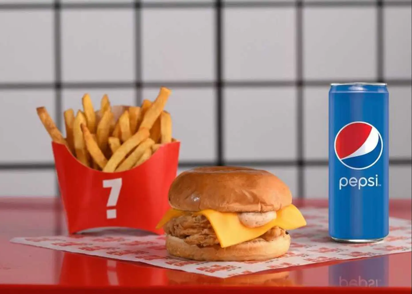 وجبة لاكي برجر دجاج