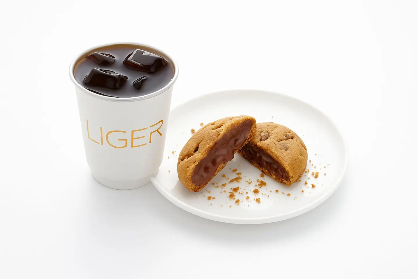 كوكيز مع قهوة اليوم باردة