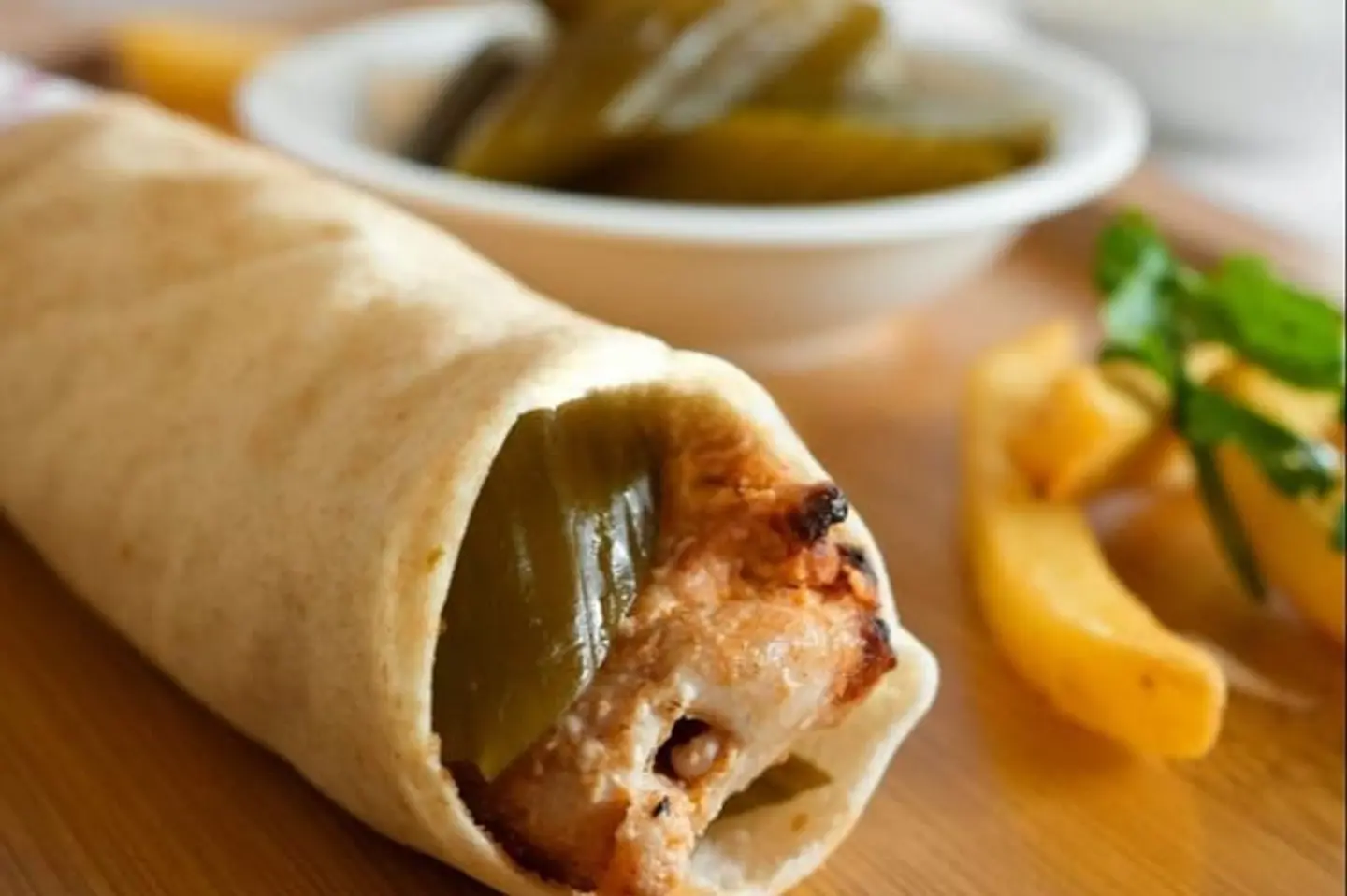 ساندويش دجاج طاووق