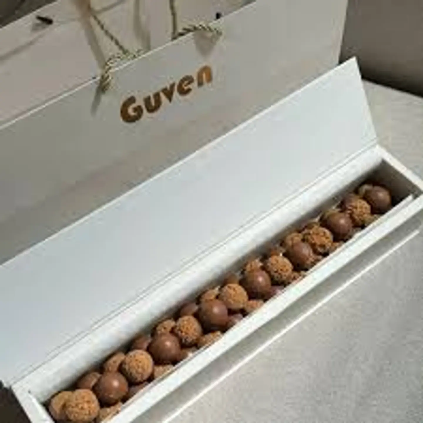 Giovan Rectangular Rahash Chocolate