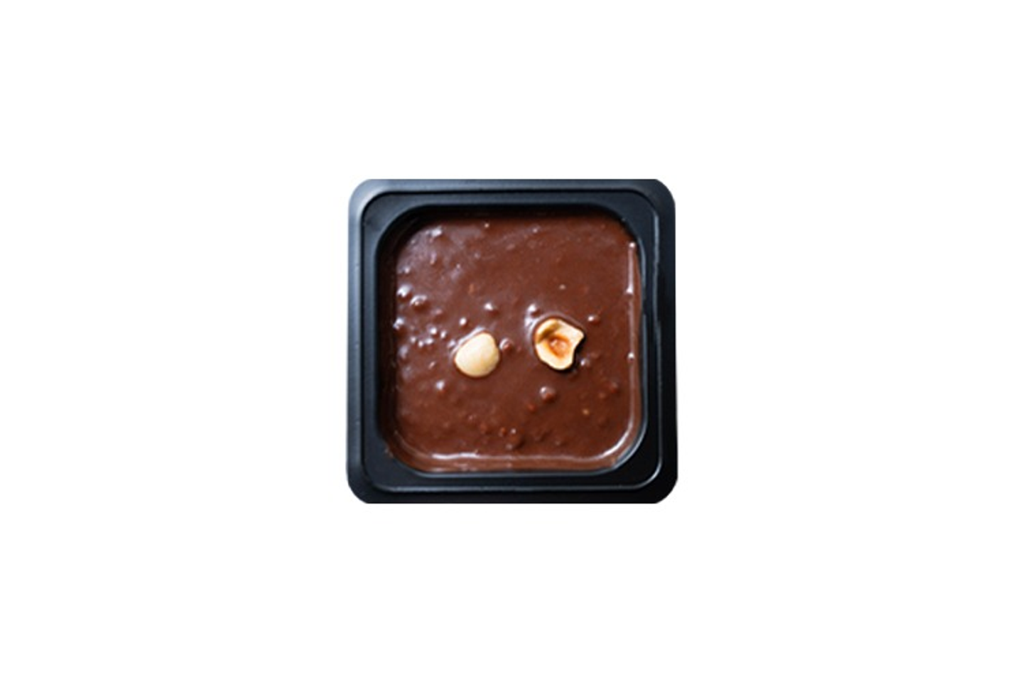 كيكة الشوكلاتة بالبندق