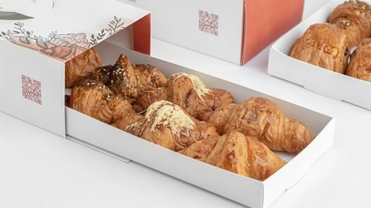 Mini Croissant Box 9