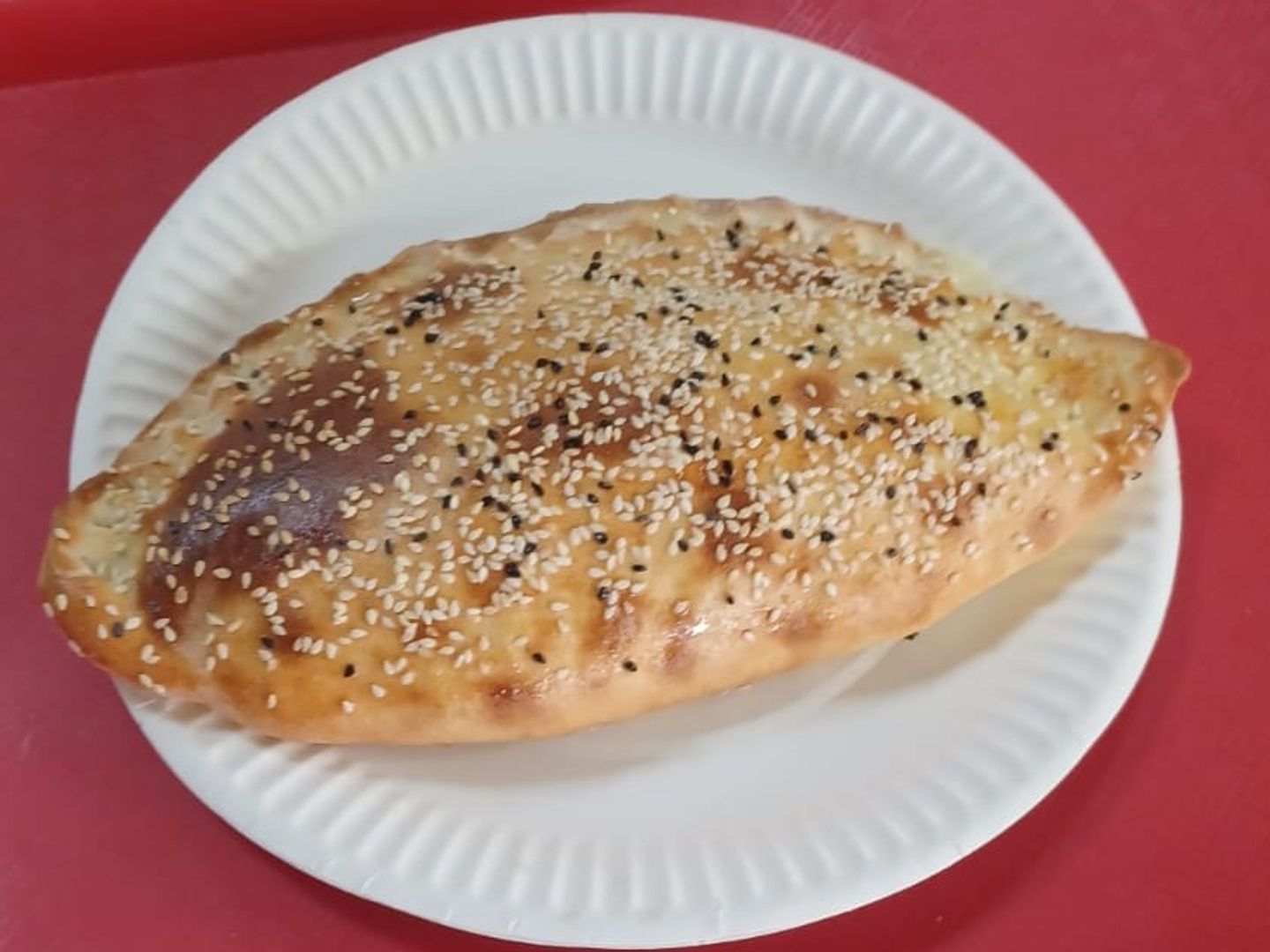 عرائس محمرة