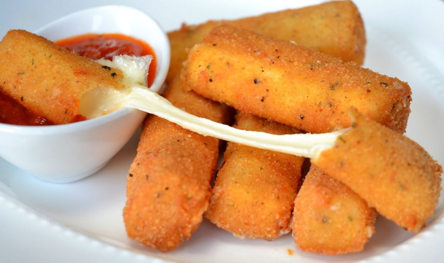 أصابع جبنة موزريلا