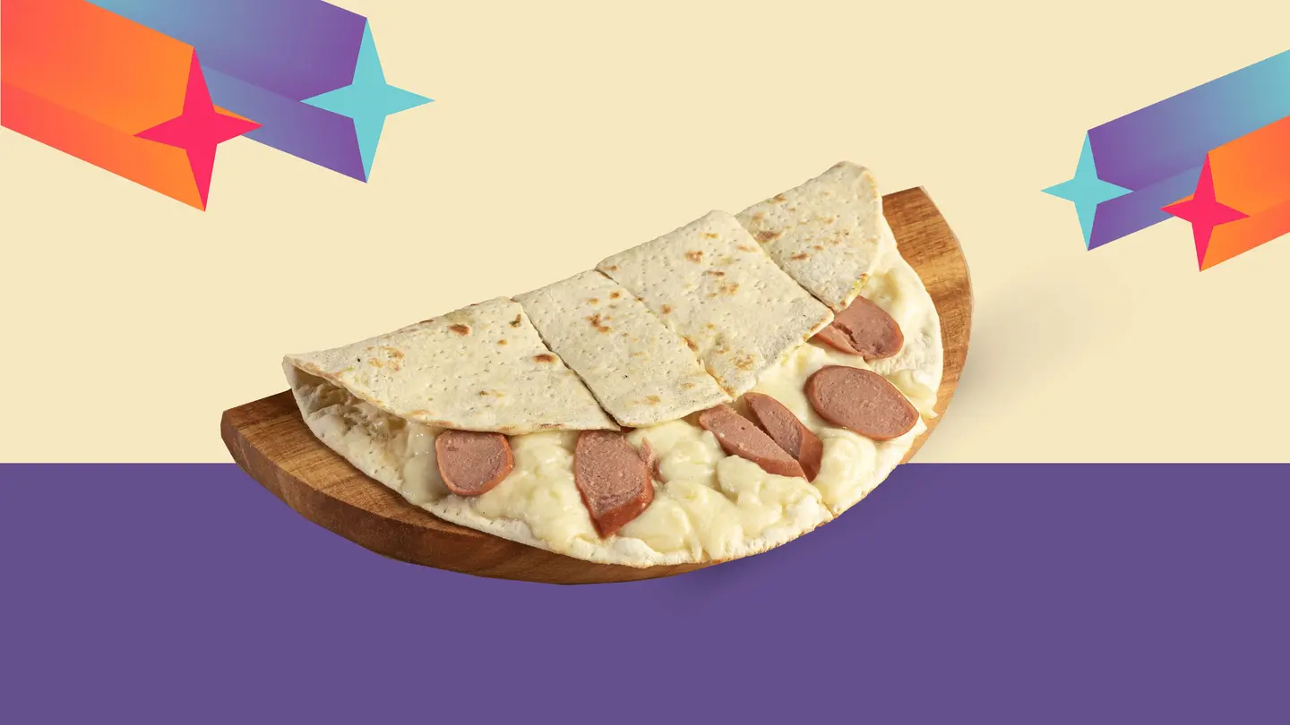 جبن عكاوي مع هوت دوغ