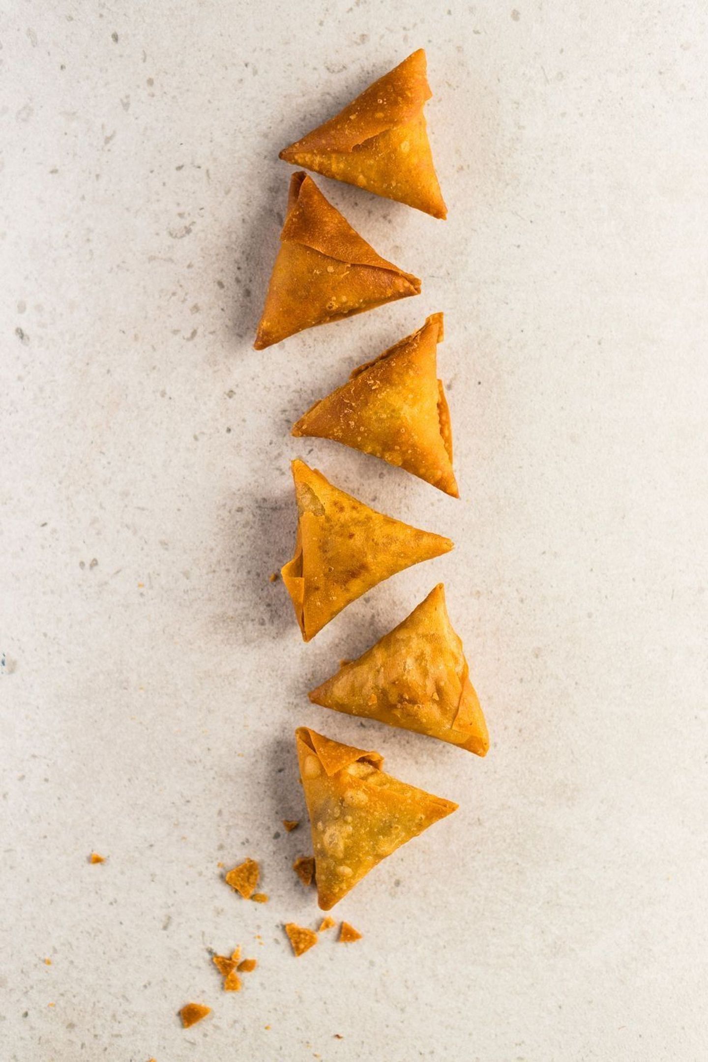 Small Chesee Sambosa