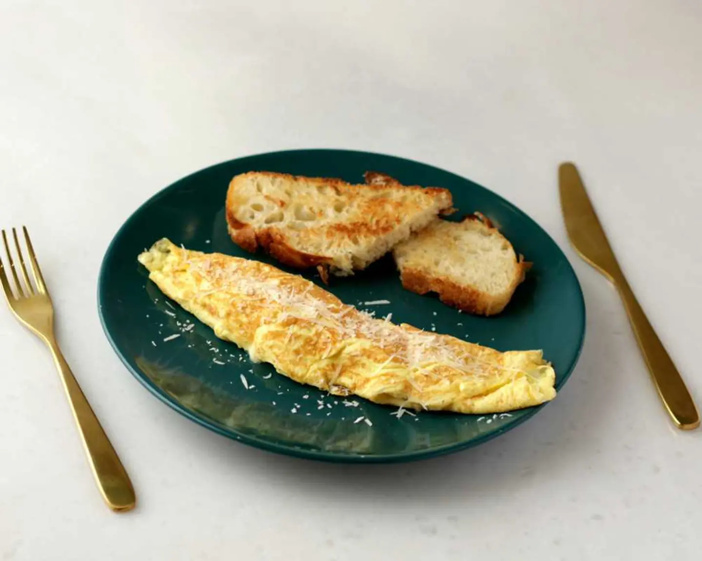 أومليت البيض بالجبنة