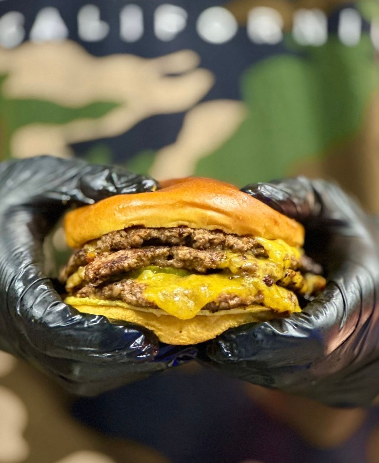 Louis Triple Burger