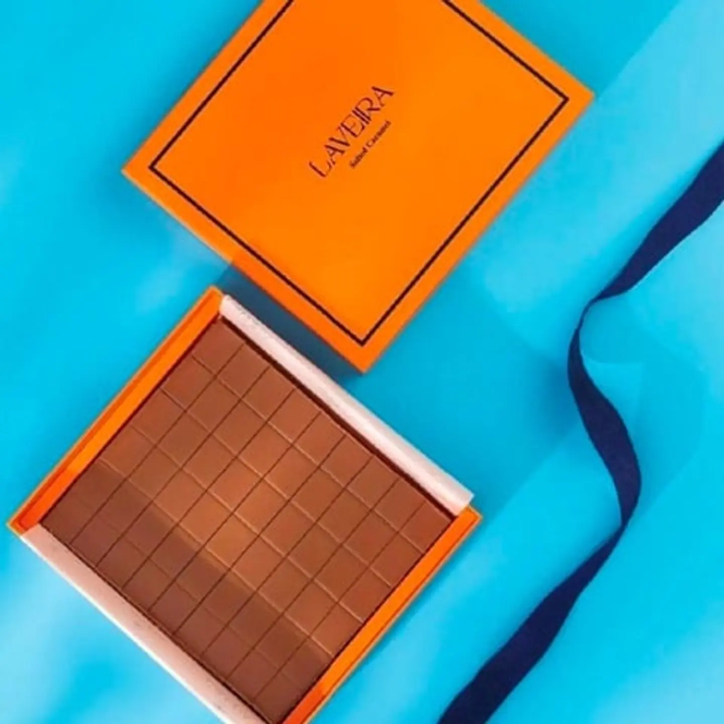 لافيرا كارميل بايتس