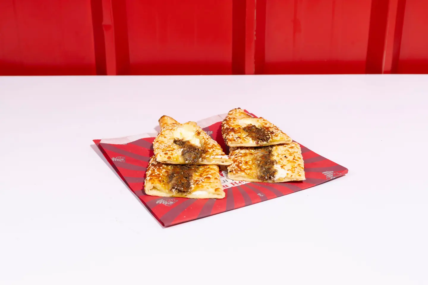 فطيرة لبنة زعتر