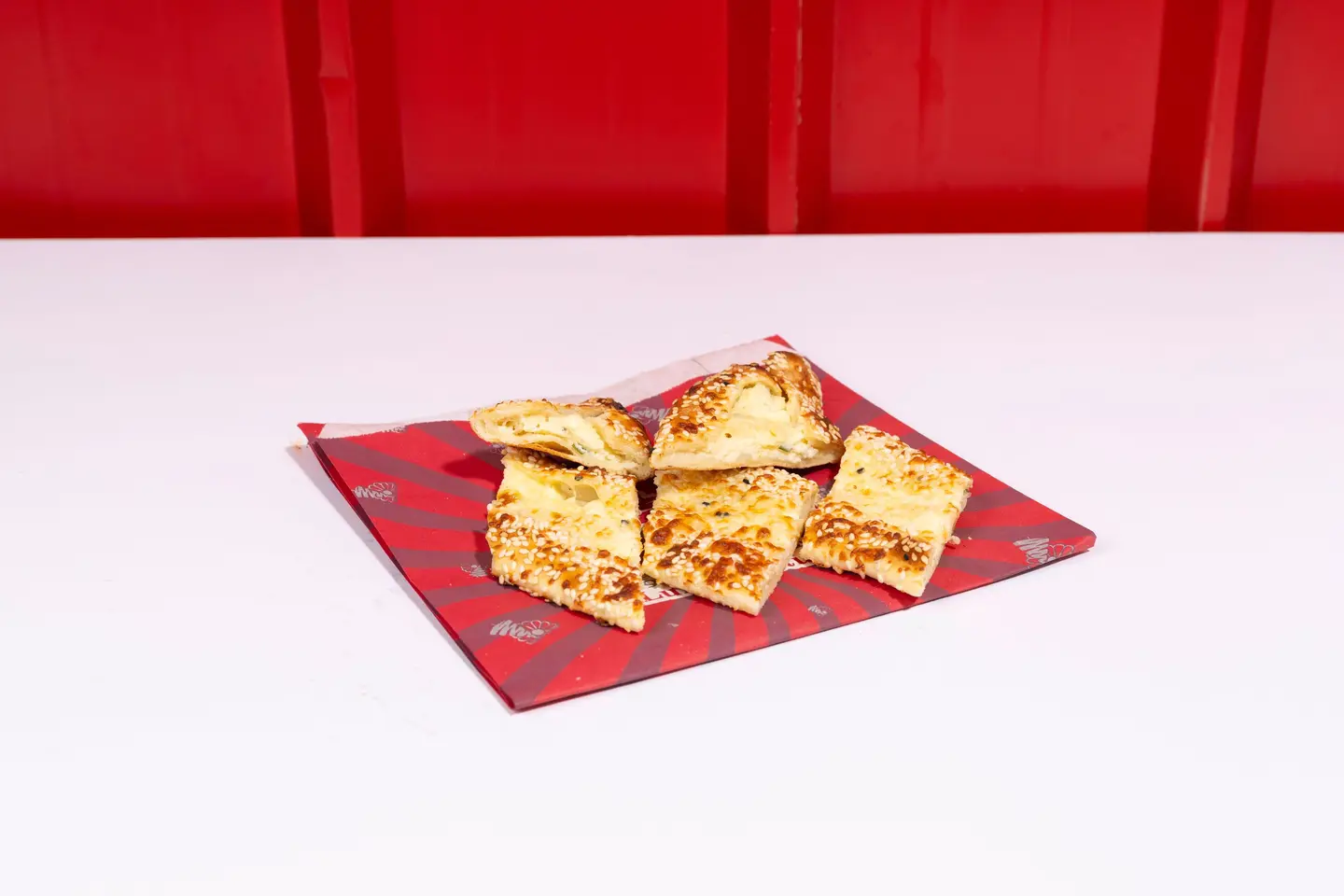 فطيرة جبن عكاوي