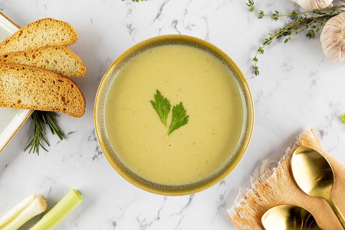 شوربة البطاطس والكراث