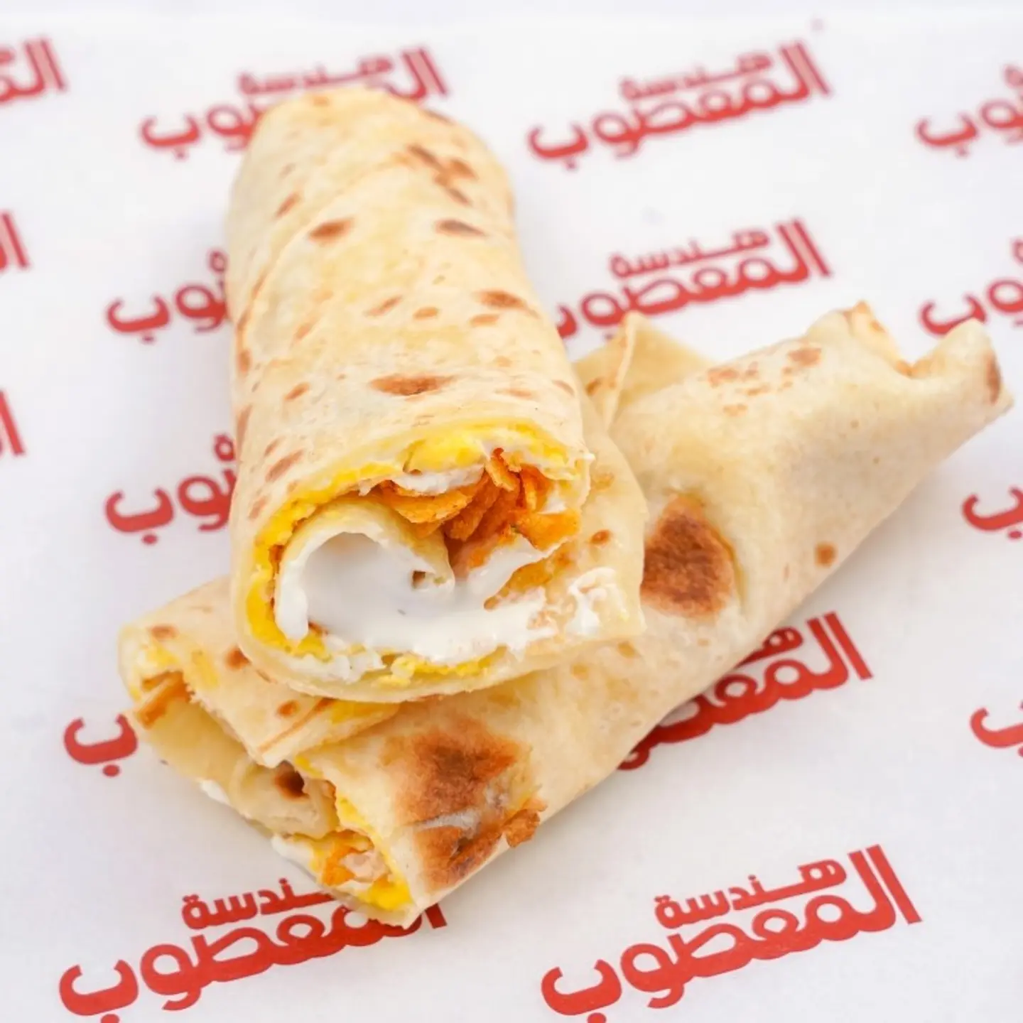 جباتي بيض جبن و شبس عمان