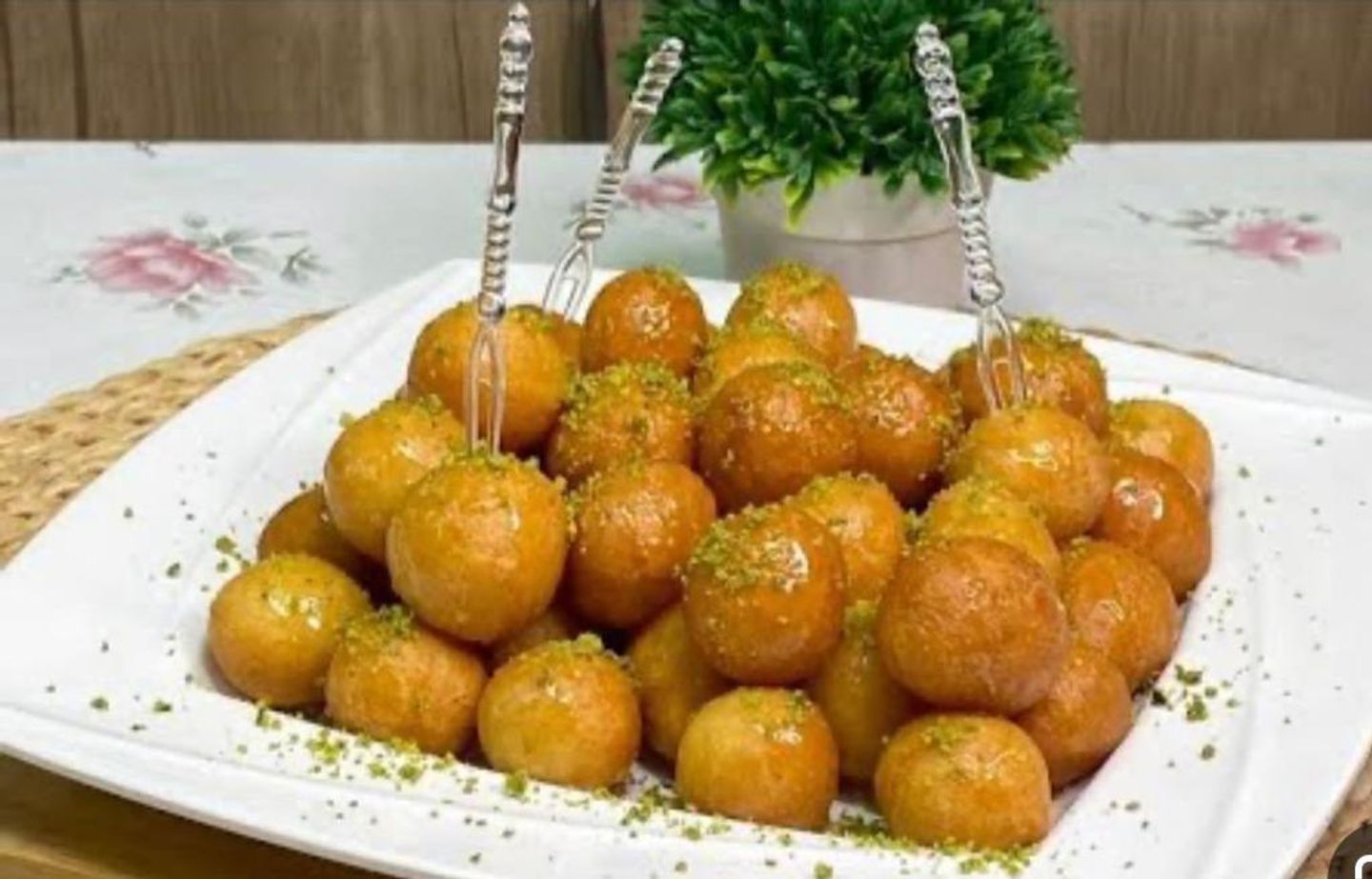 Luqaimat Nuts Bites - Large