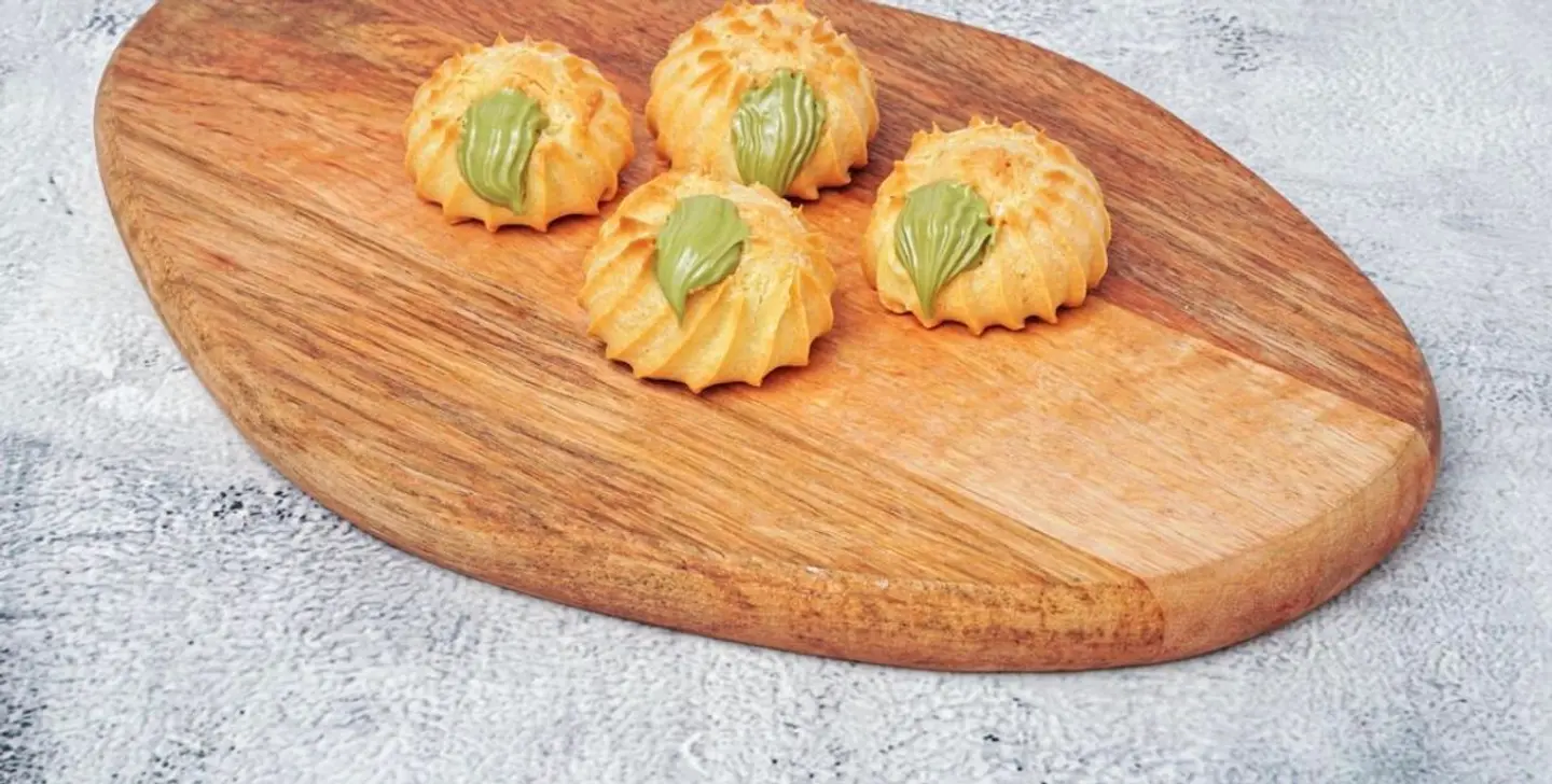 Balah Al Sahm Stuffed With Pistachio - Small