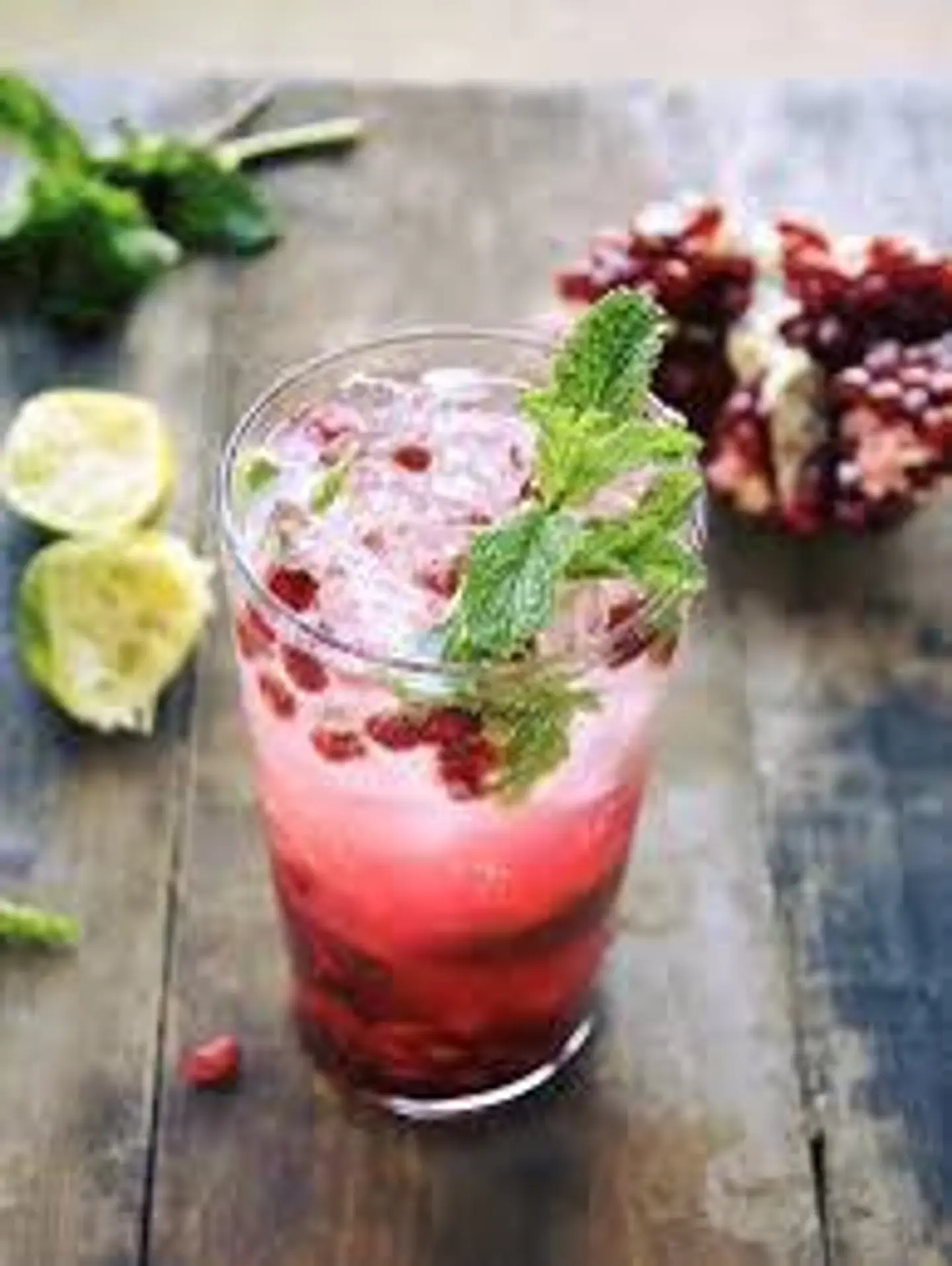 Mohito Pomegranate - Middle