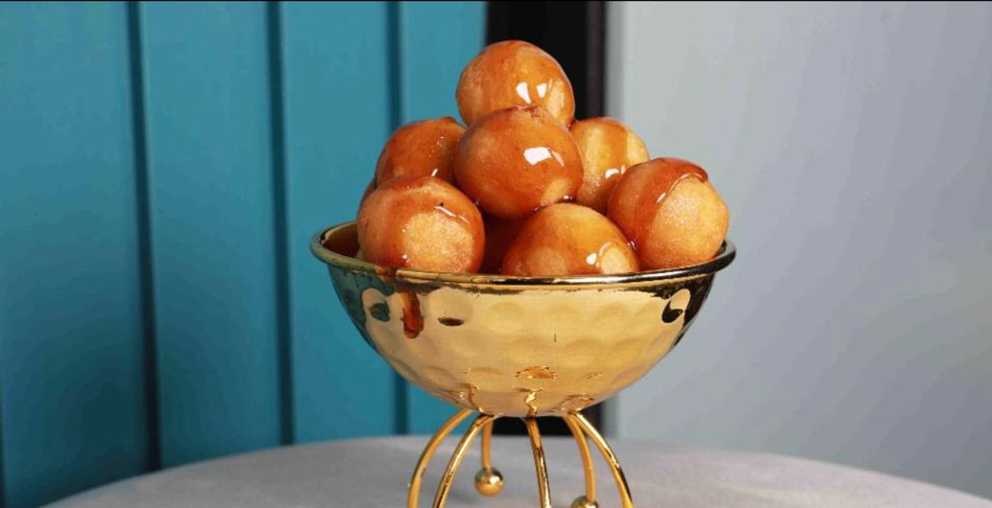 Luqaimat With Date Molasses - Large