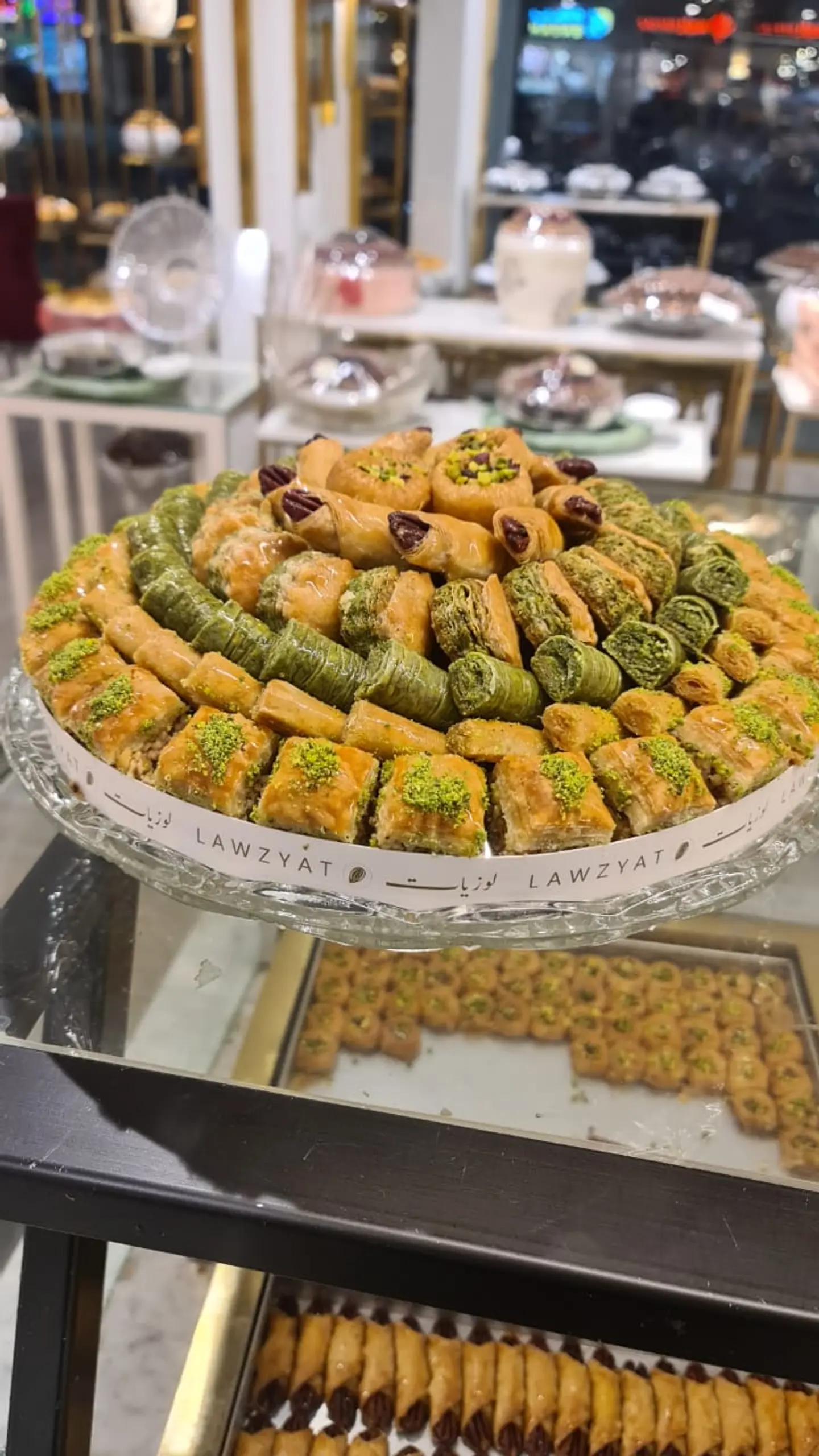 صحن كريستال بقلاوه فاخر