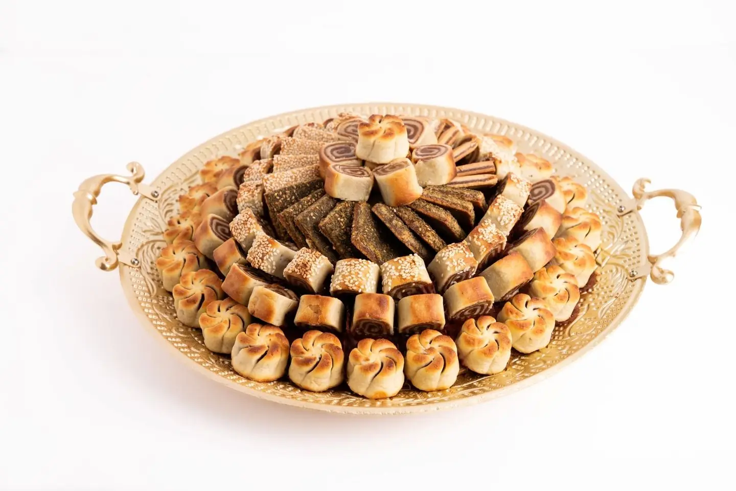 صينية التميز معمول بالتمر مشكل