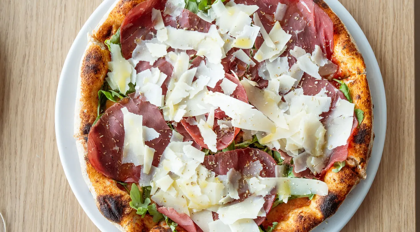 بيتزا بريساولا