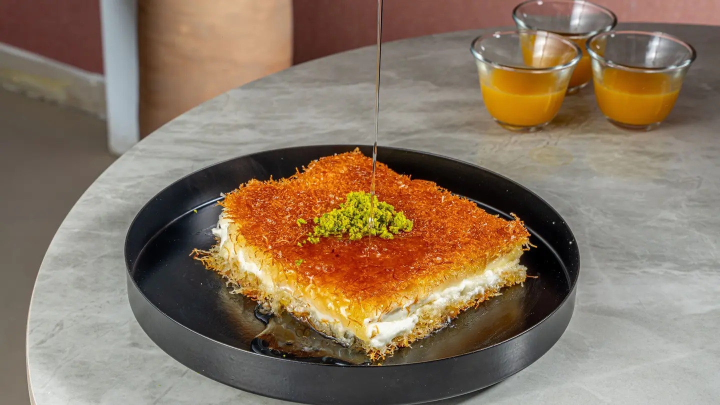 كنافة بين نارين قشطة ربع كيلو