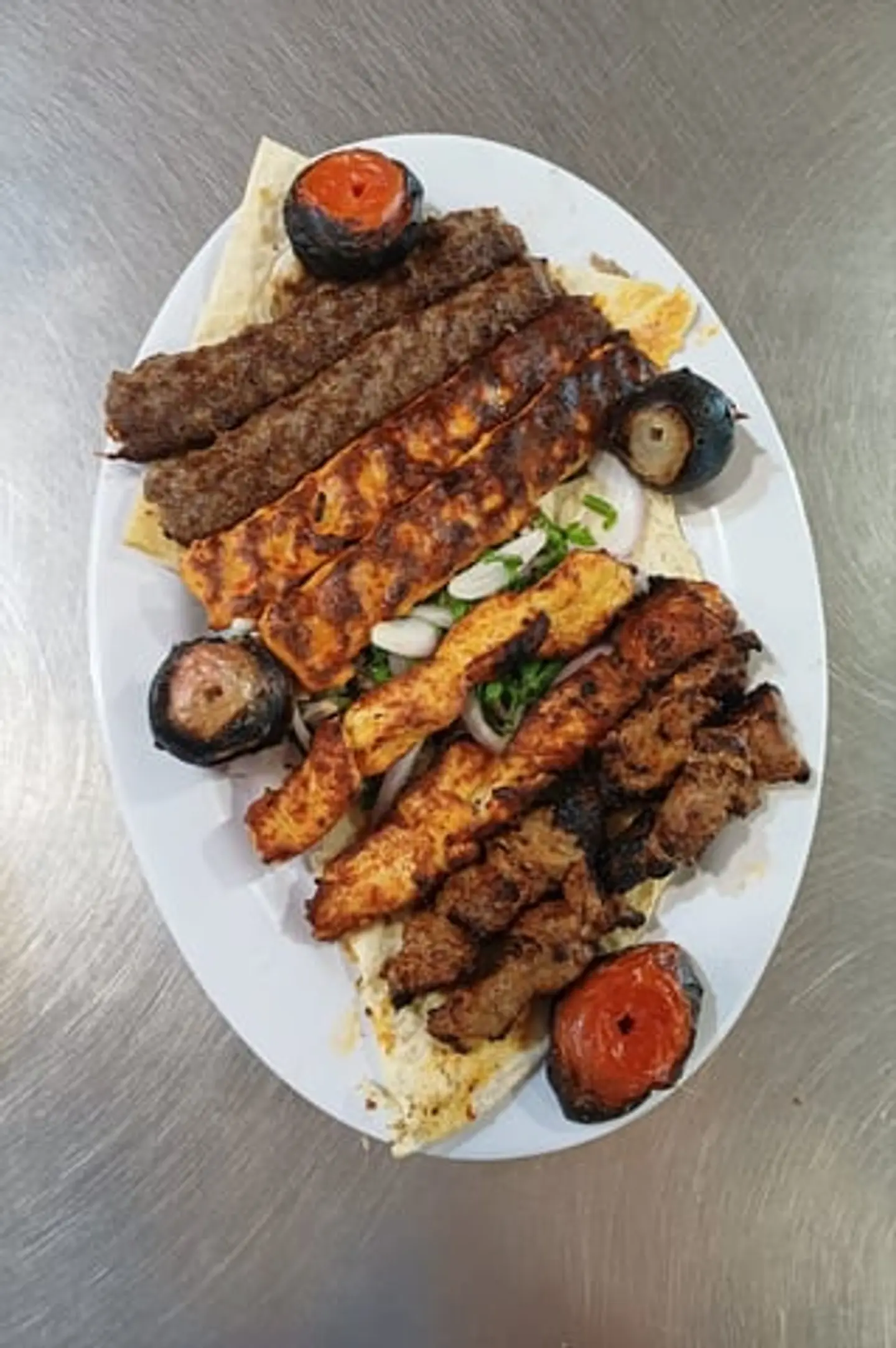 نصف كيلو مشاوي مشكل