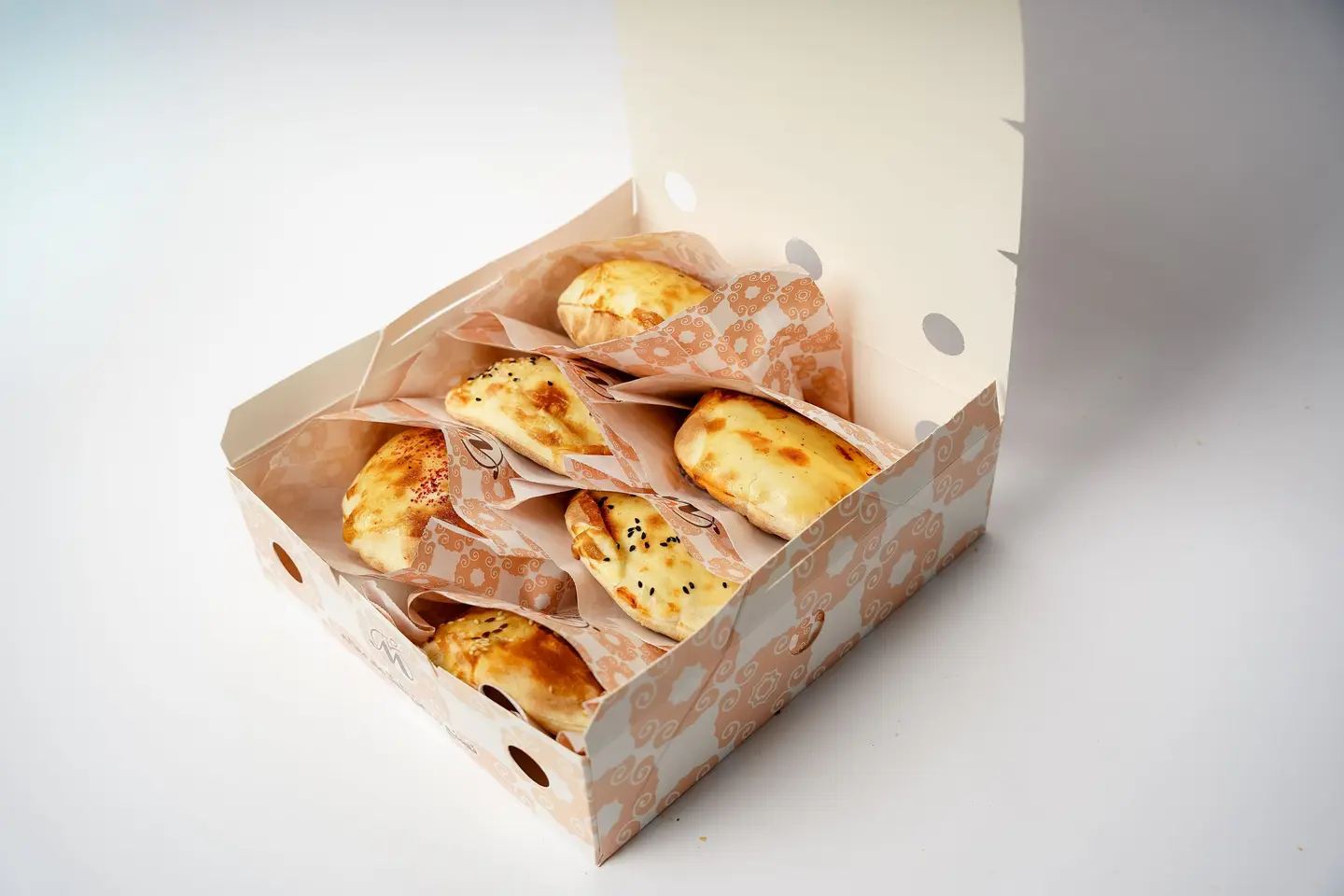 بوكس فطور وسط مع الدجاج