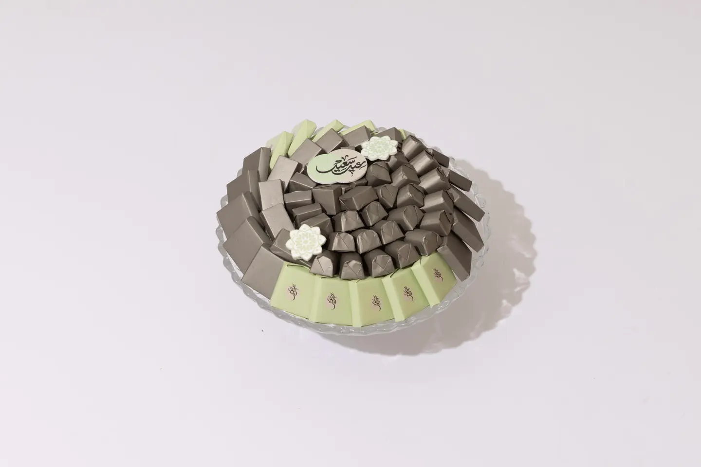 صينيه شوكولاته دائرية وسط باستيل