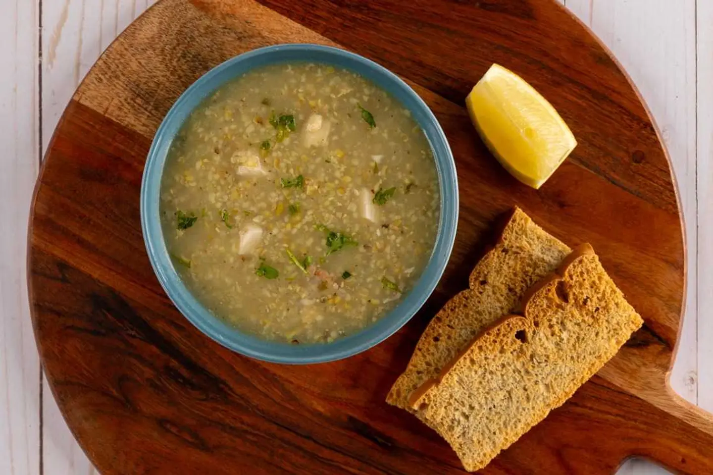 شوربة الفريكة والدجاج