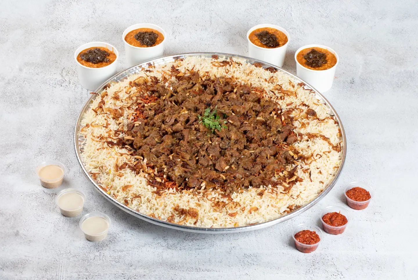 جمعة كبسة و حمسة رز مشكل