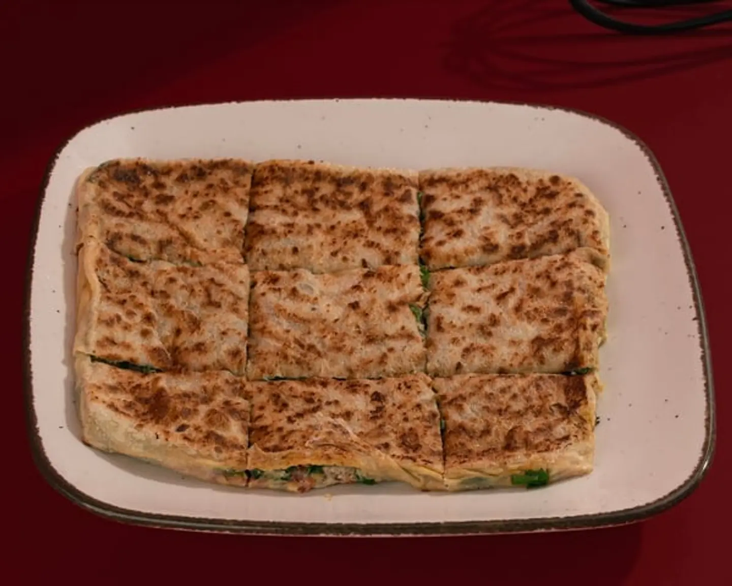 مطبق لحم طازج