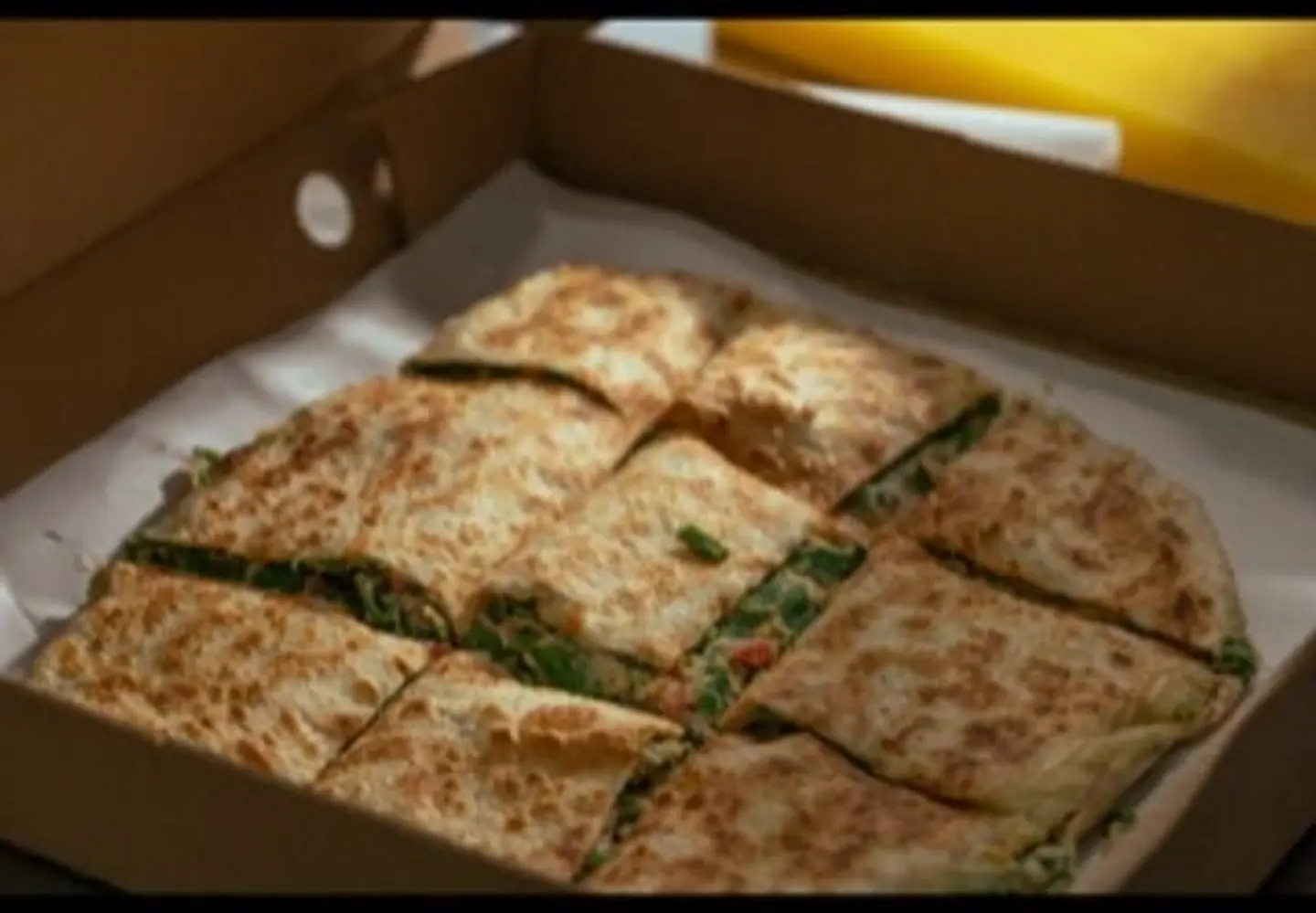 مطبق خضار لحم وجبن سائل