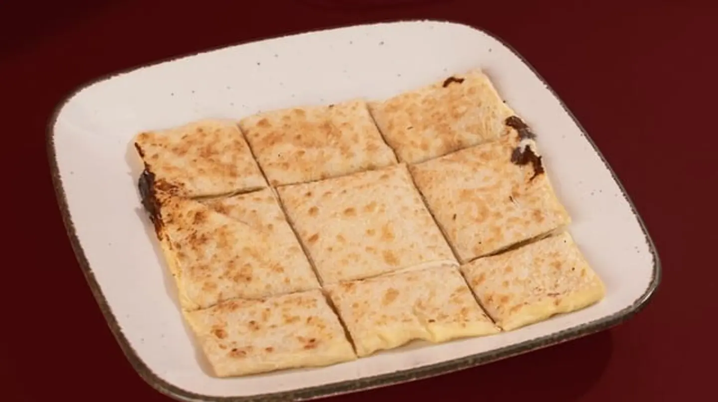 مطبق بيض مع جبن