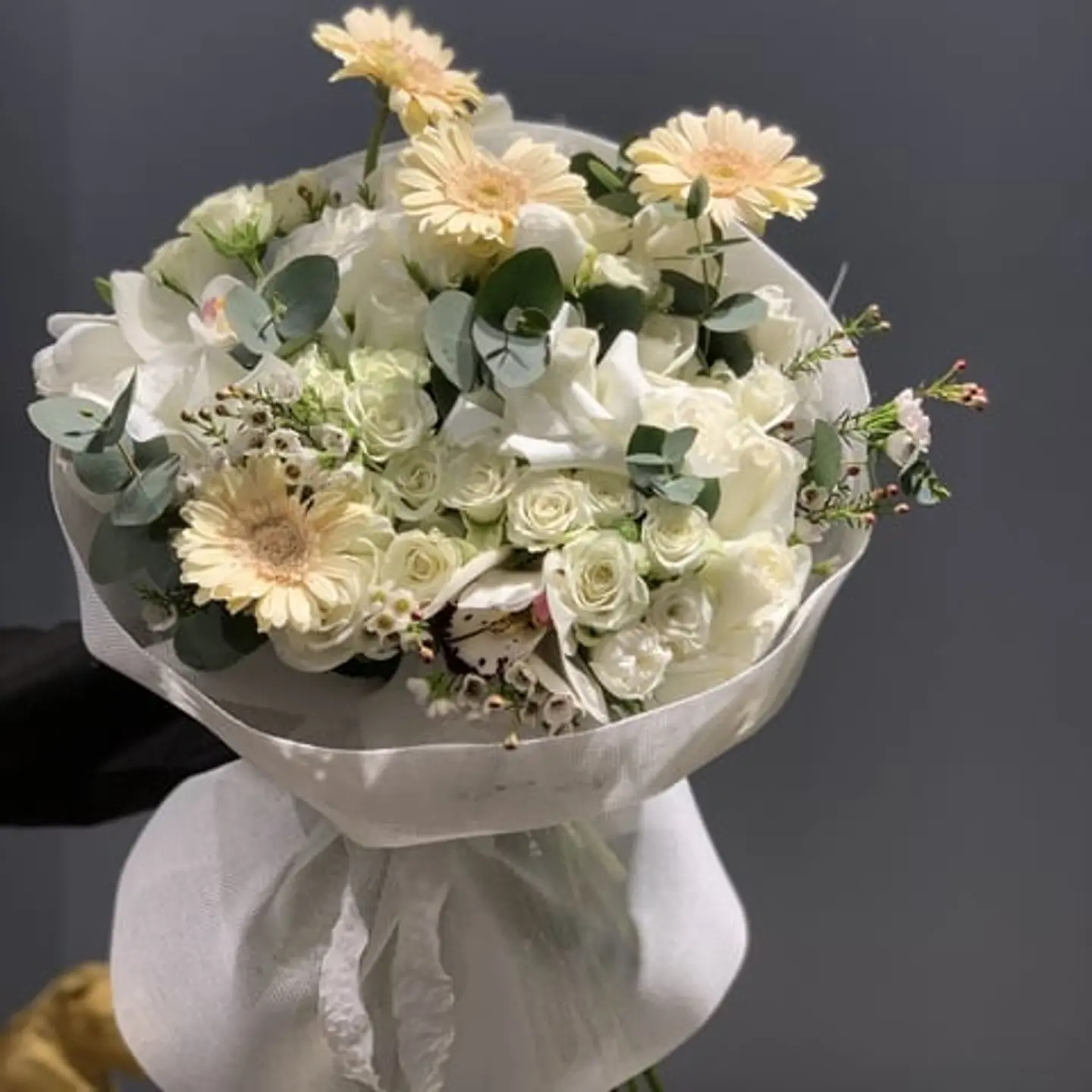 Premium White Rose Bouquet