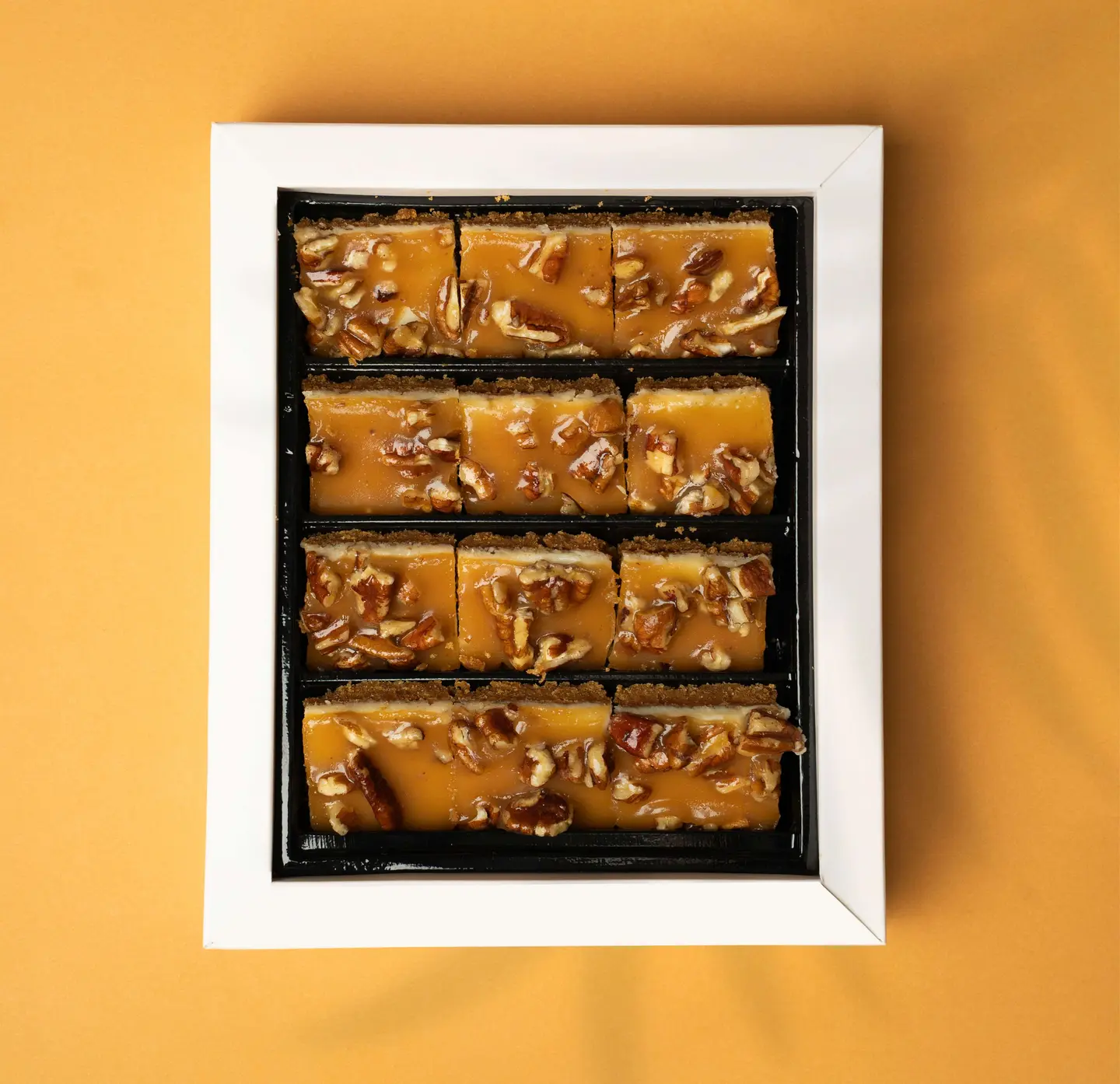 مكرمل بيكان - صغير