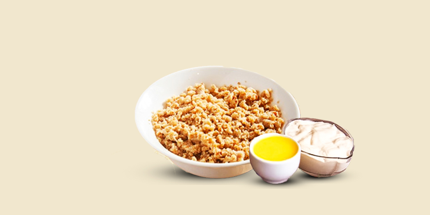 فتة تمر بالقشطة والسمن