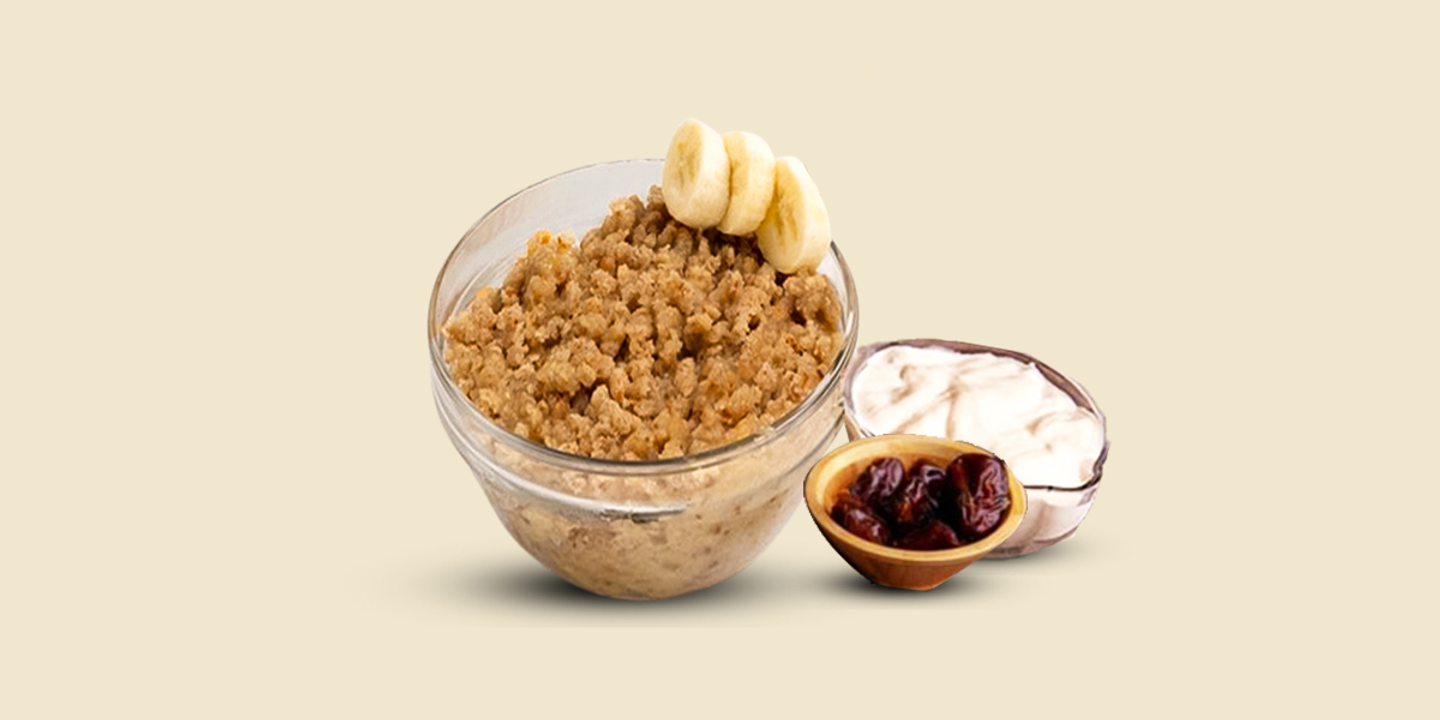 معصوب بالقشطة والتمر