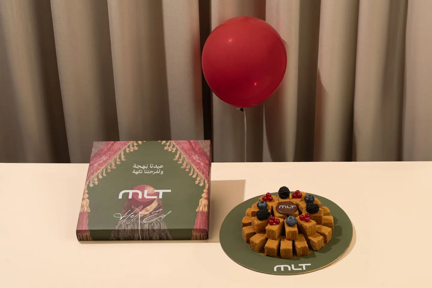 بوكس بايتس كيكة العسل