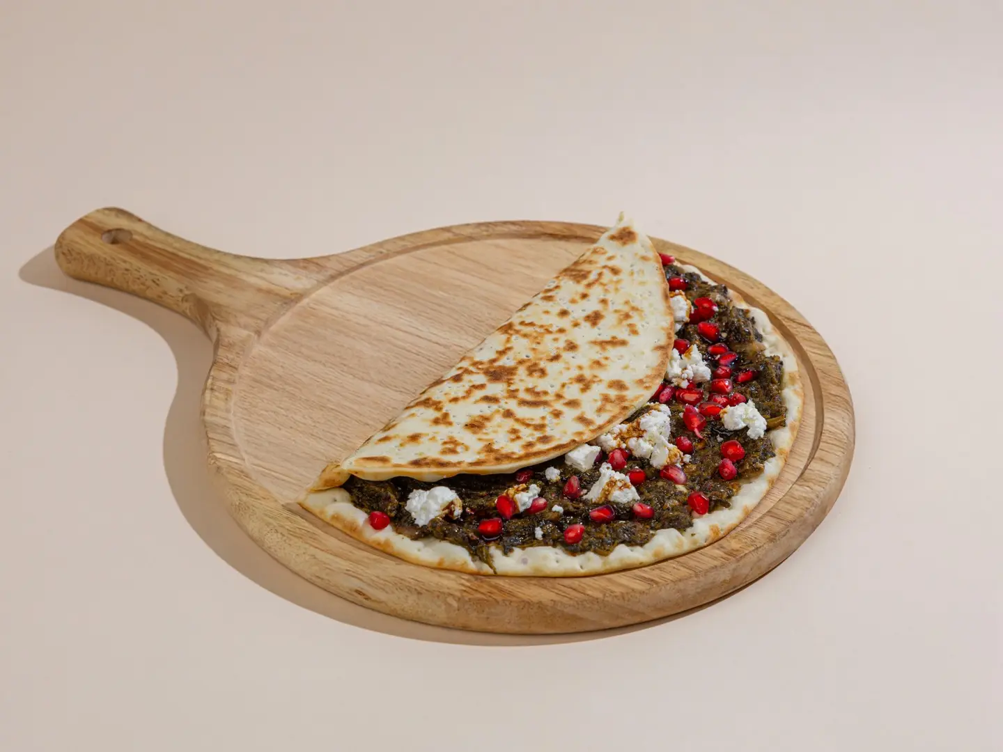 منقوشة سبانخ فيتا رمان