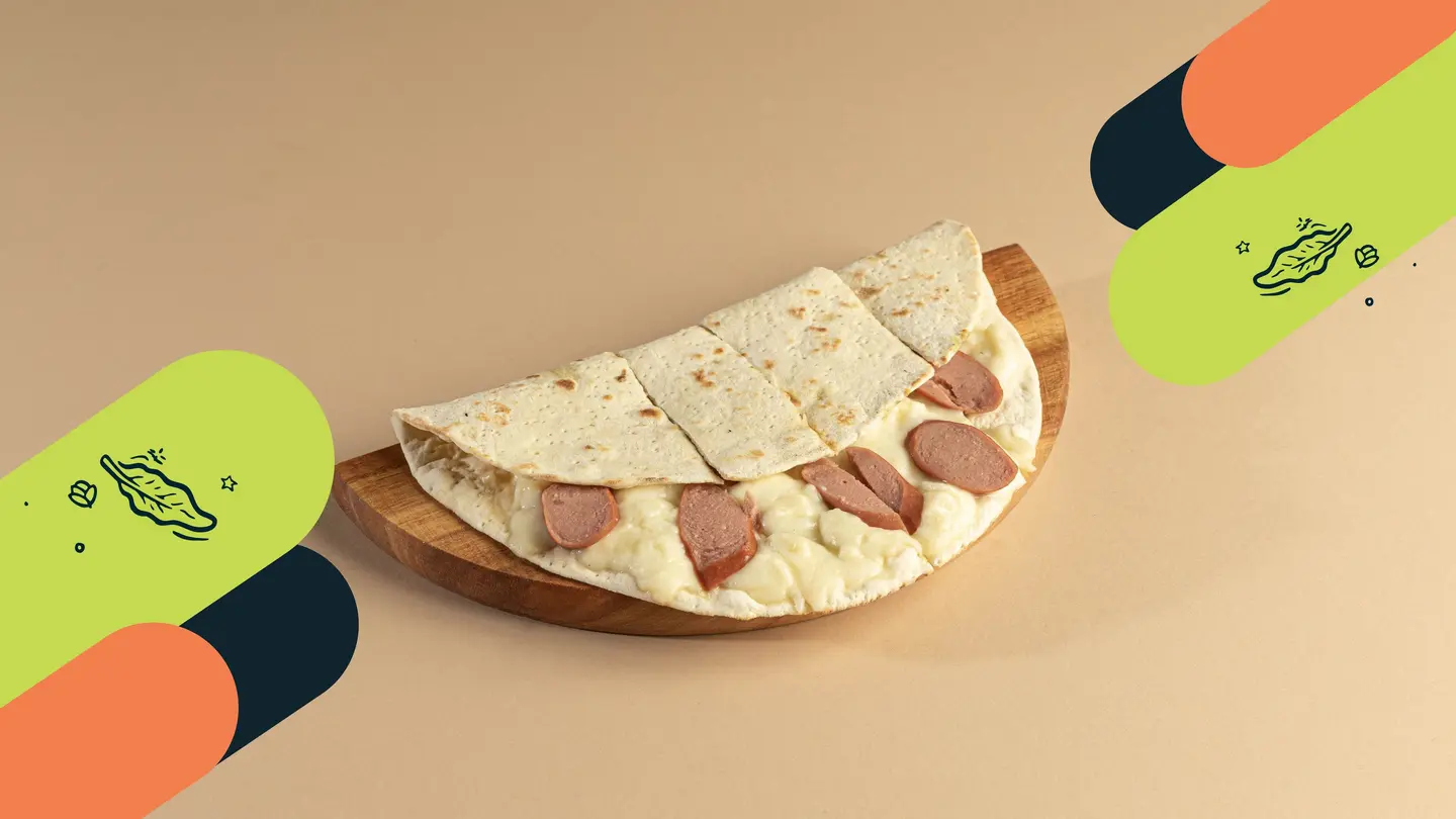 هوت دوغ و جبن عكاوي