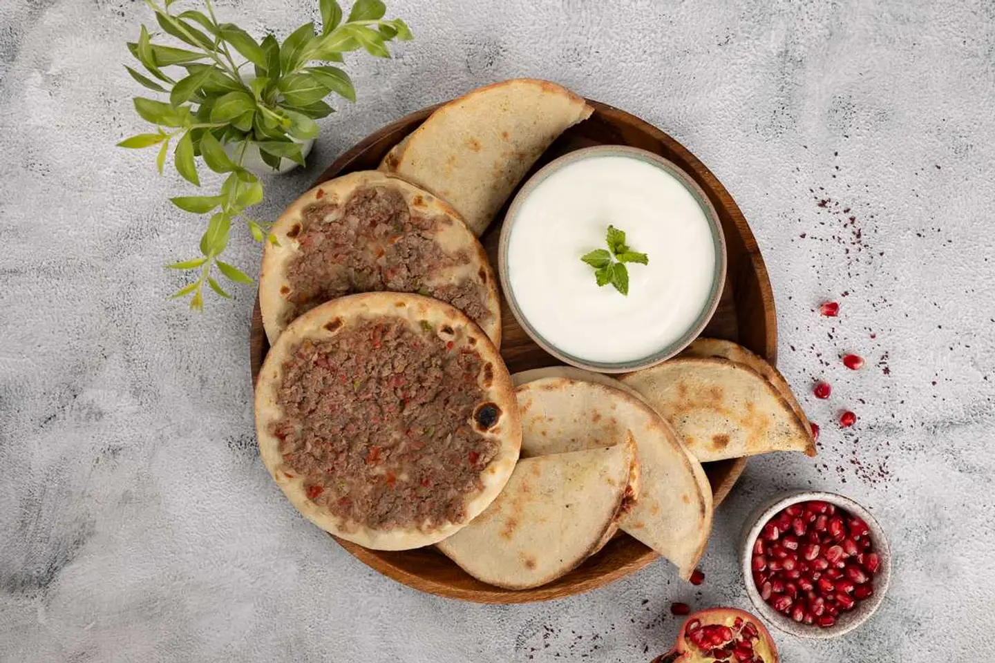 Lahm Bil Ajin Mini Oushe