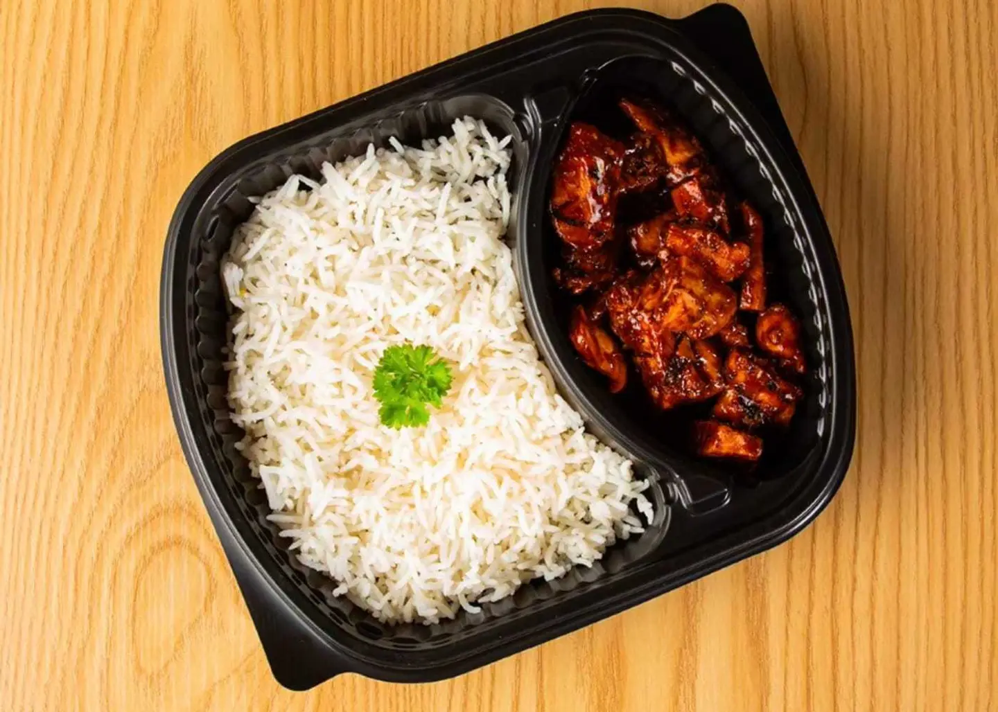 دجاج باربكيو مع الأرز الأبيض