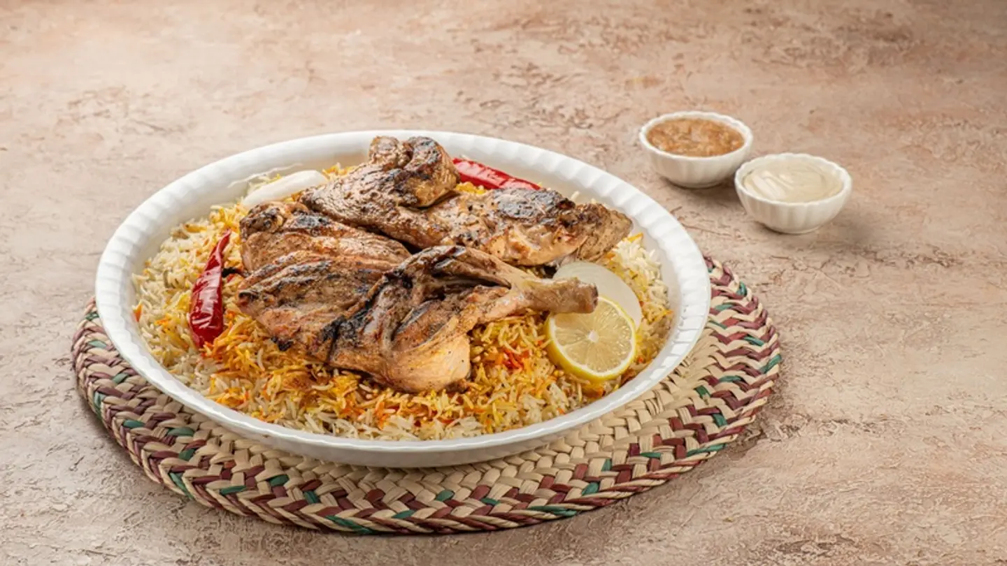نص حبة دجاج مظبي