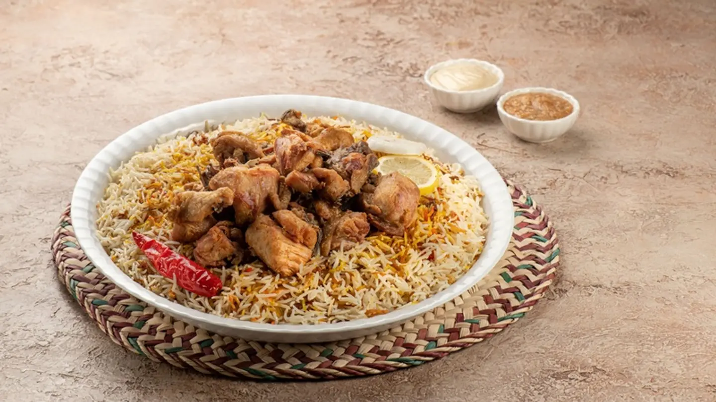 نص حبة دجاج مقلقل