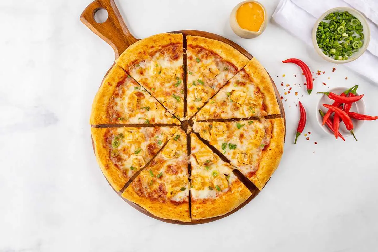 بيتزا داينامايت تشكن كبيرة