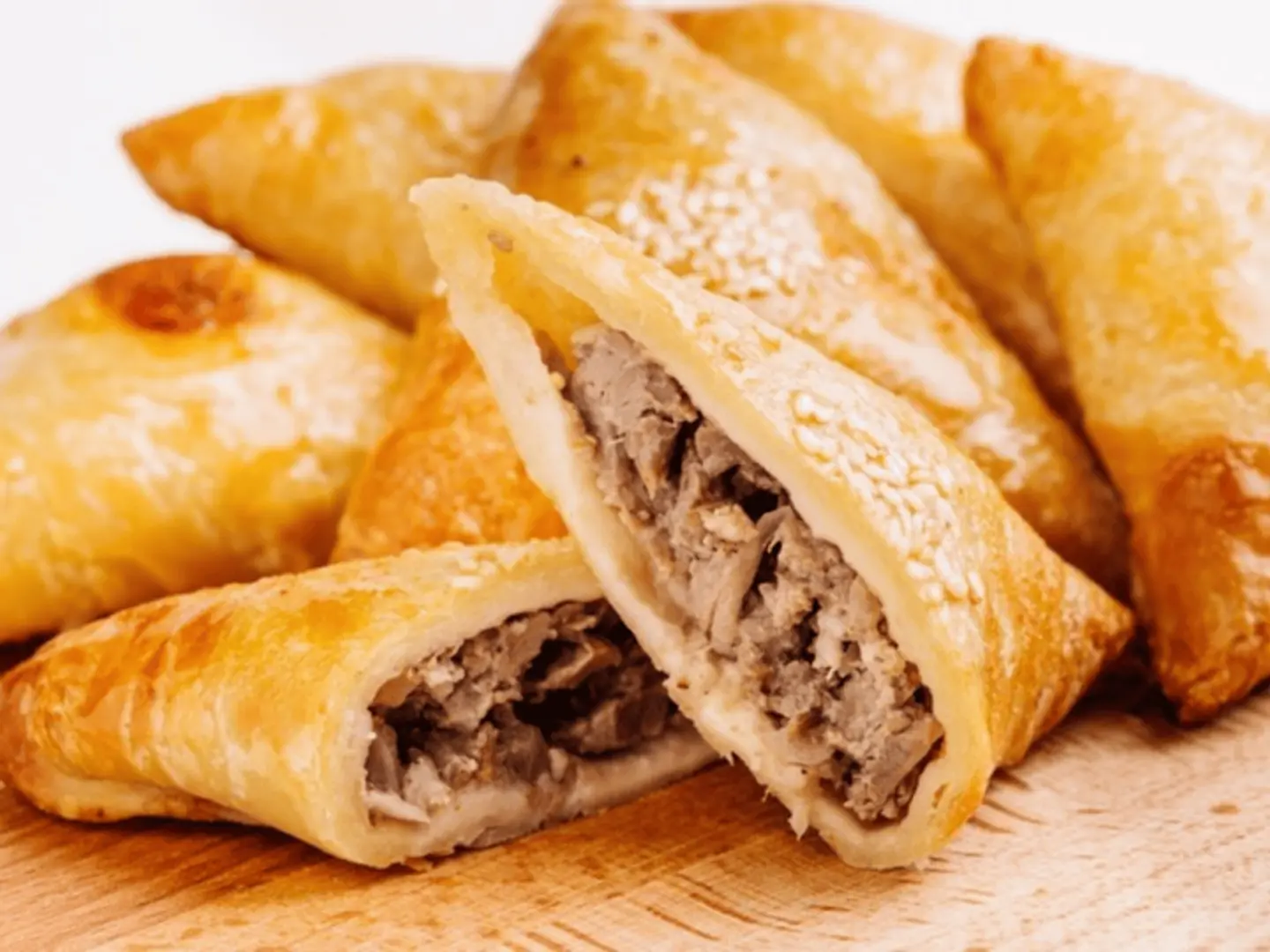 سمبوسة لحم- ٣ حبات